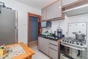 Image 21 - 900628