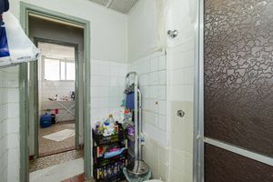 Image 11 - 900646