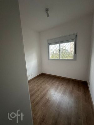 Image 18 - 900666