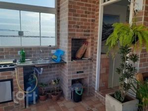 Image 8 - 900670