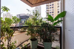 Image 27 - 900675