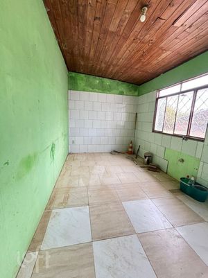 Image 23 - 900692