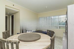 Image 35 - 900704