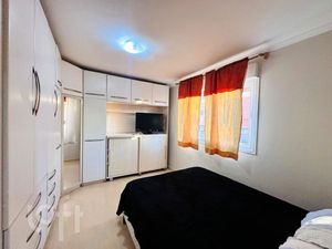 Image 18 - 900715