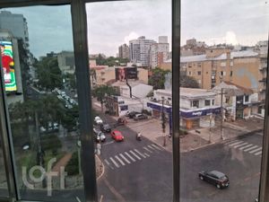 Image 12 - 900717