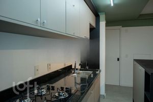 Image 35 - 900718