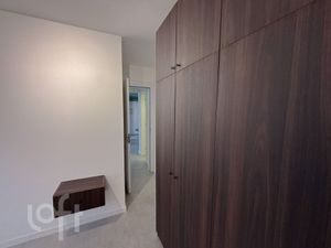 Image 29 - 900718