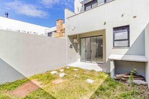 Image 31 - 900725