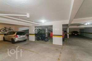 Image 11 - 900728