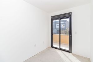 Image 7 - 900734
