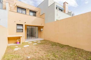 Image 32 - 900734