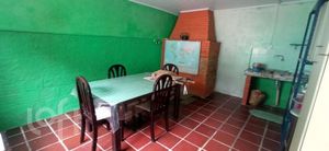 Image 23 - 900740