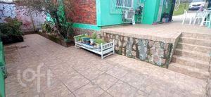 Image 19 - 900740
