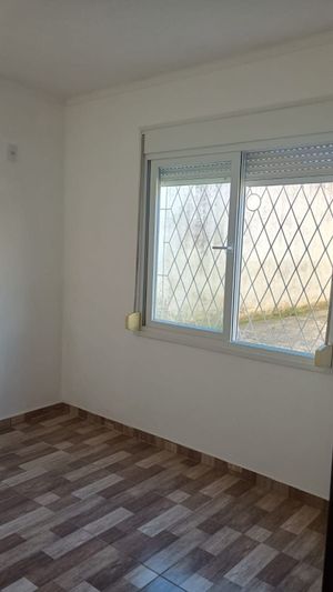 Image 4 - 900744