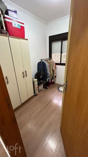 Image 12 - 900747