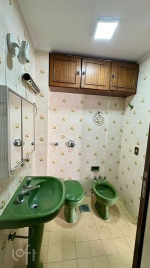 Image 18 - 900748