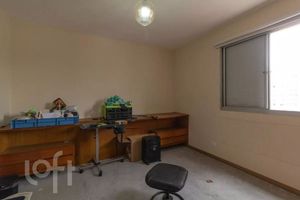 Image 6 - 900749