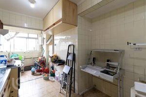 Image 3 - 900749