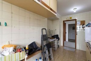 Image 5 - 900749