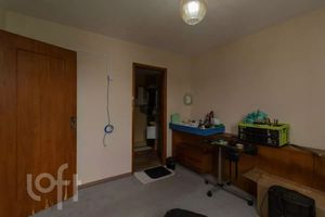 Image 8 - 900749