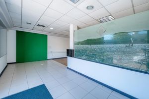 Image 3 - 900752