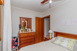 Image 11 - 900771