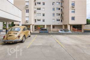 Image 37 - 900778