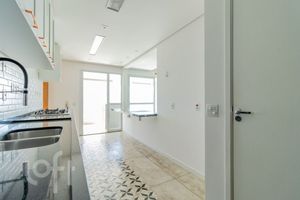 Image 11 - 900784