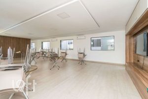 Image 4 - 900787