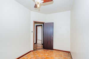 Image 6 - 900797