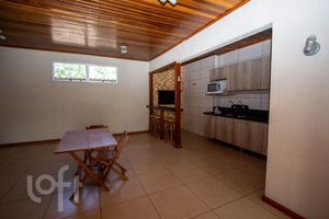 Image 29 - 900803