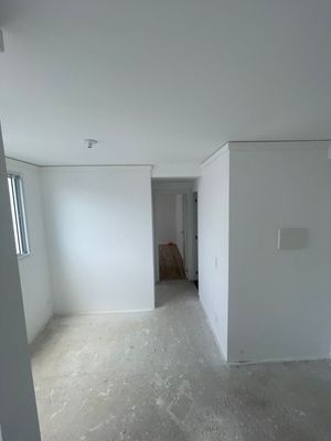 Image 5 - 900817