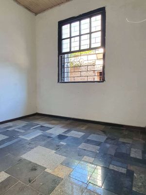 Image 1 - 900867
