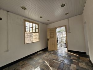 Image 3 - 900867