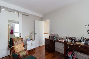 Image 31 - 900891