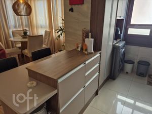 Image 8 - 900895