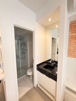 Image 8 - 901095