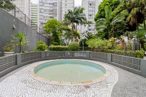 Image 24 - 901892