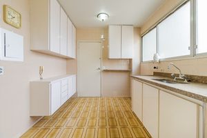 Image 13 - 901892