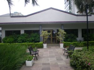 Image 52 - 9020