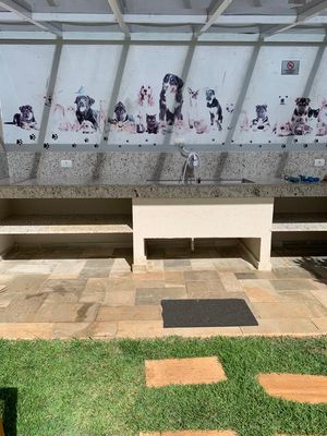 Image 32 - 902040