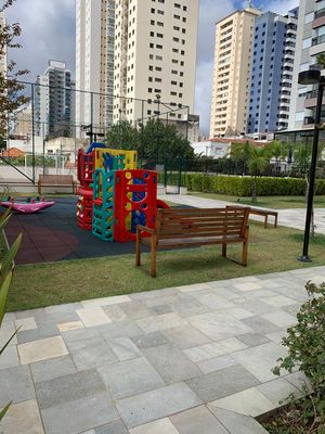 Image 30 - 902040