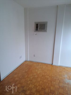 Image 19 - 902274
