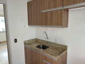 Image 24 - 902282
