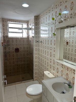Image 25 - 902282
