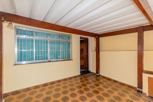 Image 31 - 902318