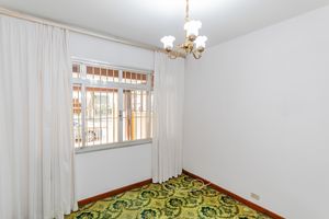 Image 1 - 902318
