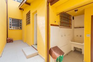 Image 23 - 902318