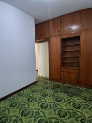 Image 5 - 902318