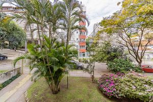 Image 9 - 902610